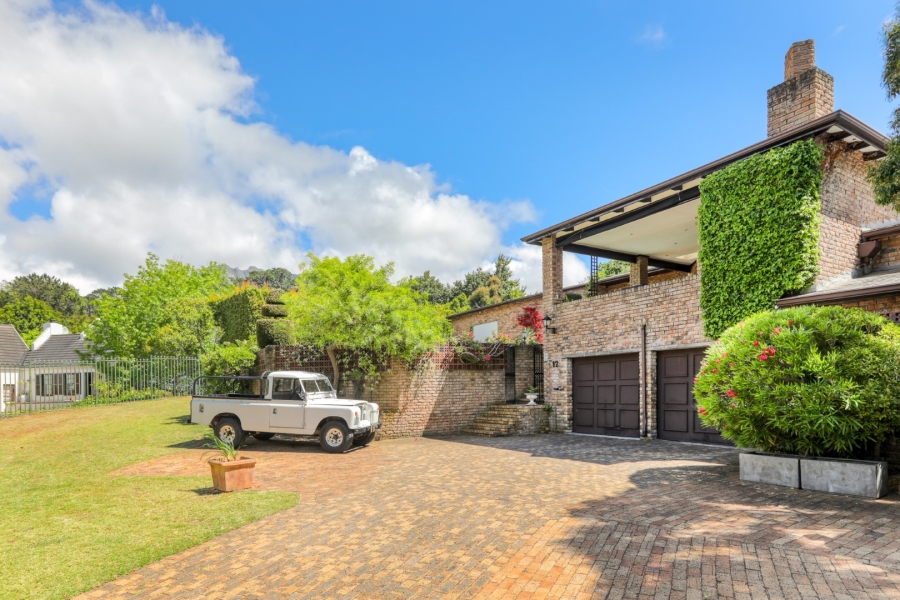 5 Bedroom Property for Sale in Constantia Western Cape